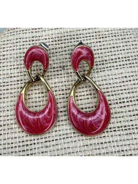Retro Hot Pink Swirl Enameled Dangle Goldtone Pierced Earrings Vintage 90s 1.25”